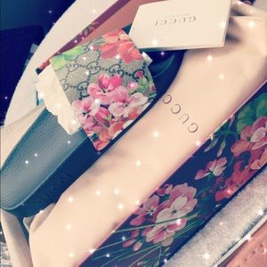 Gucci Bloom Supreme Slide Sandal